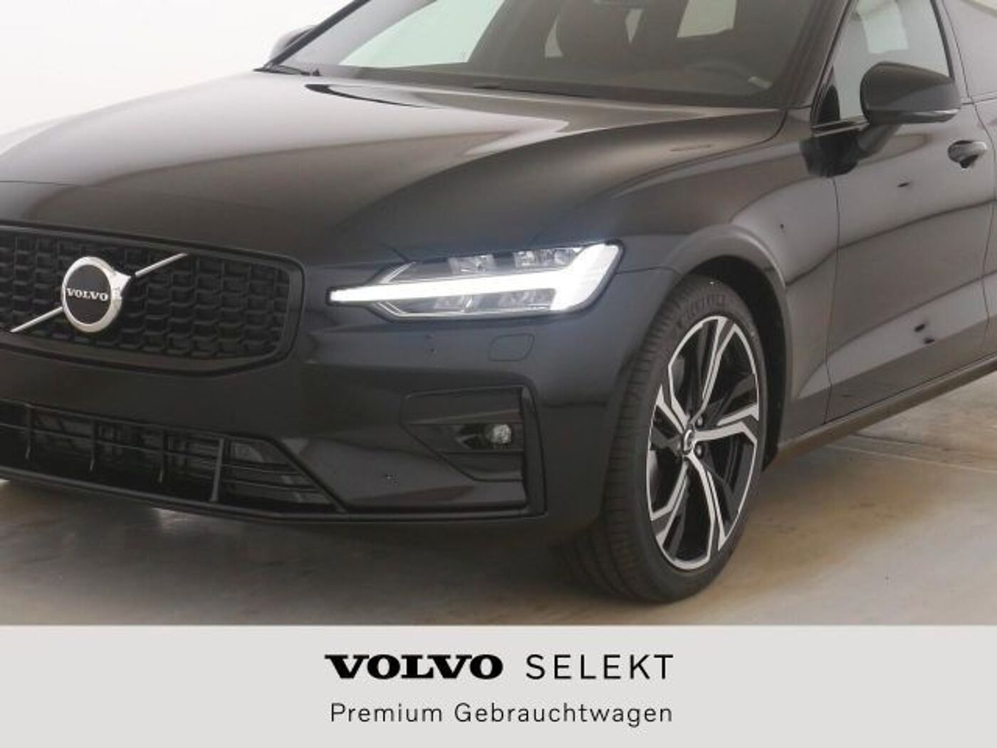 Volvo  B4 Plus Dark, Standh. , AHZV, SD