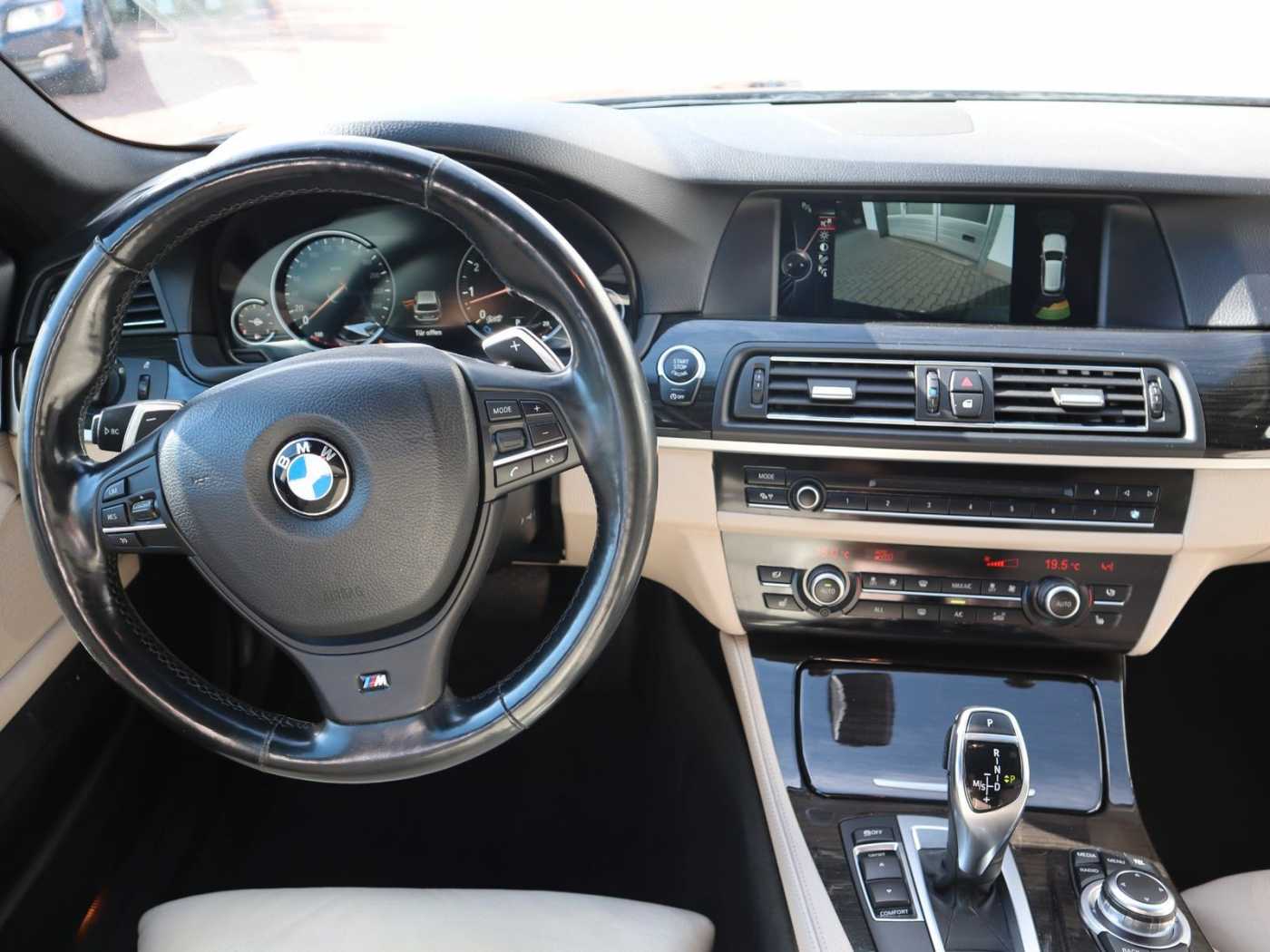 BMW  i Touring M-Paket 20' LM