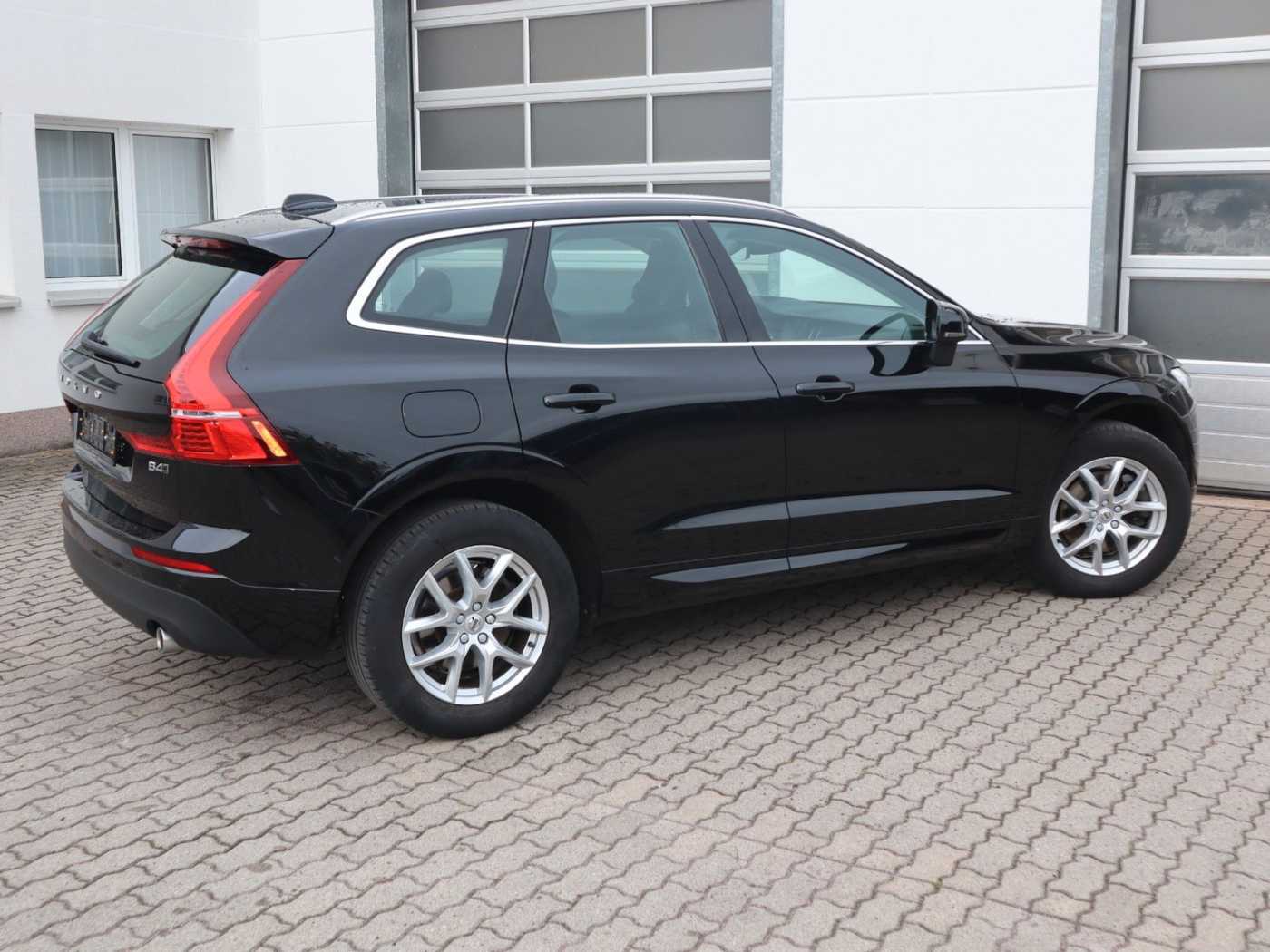 Volvo  Momentum Pro B4 AWD*Fronth*LED*