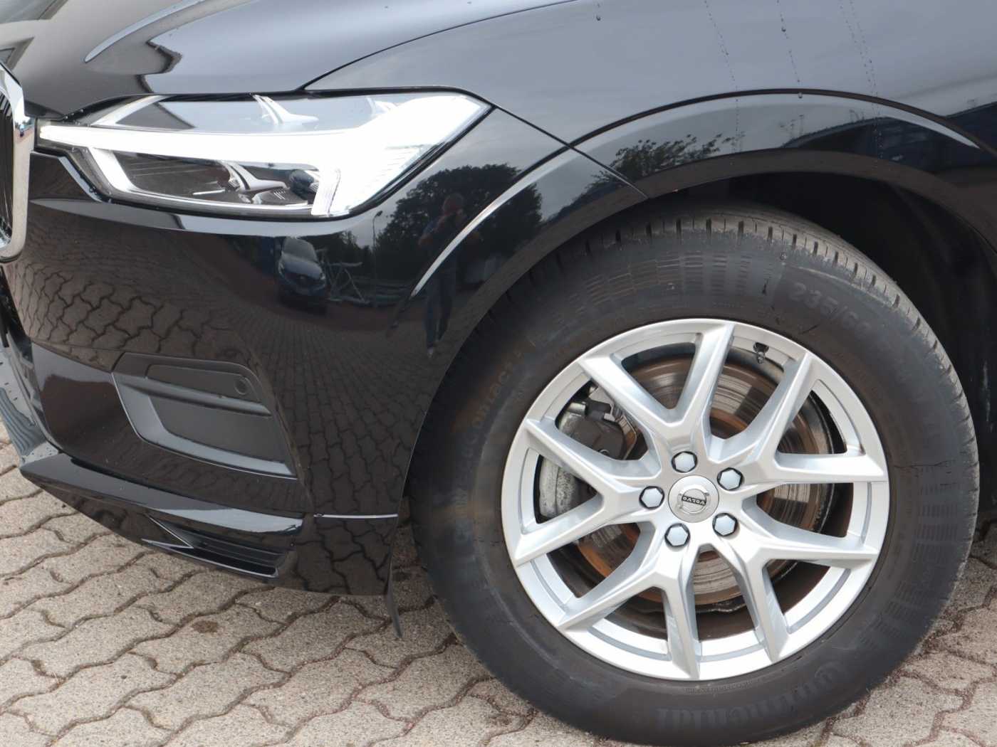 Volvo  Momentum Pro B4 AWD*Fronth*LED*