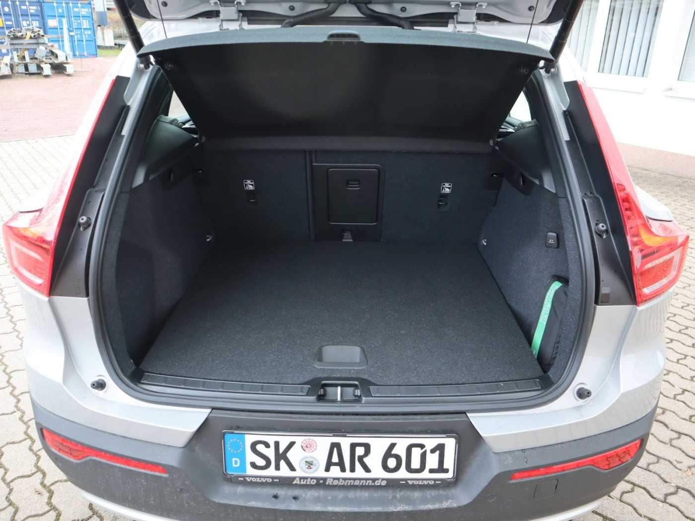 Volvo  Core Recharge Plug-In Hybrid SHZ*RFK