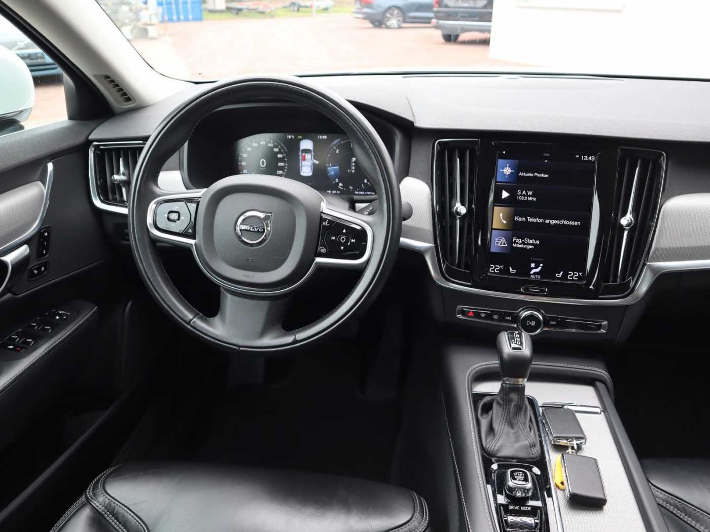 Volvo  D5 Inscription AWD LED*StdHzg*Akustik*AHK