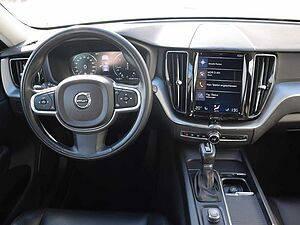 Volvo  D4 Momentum FWD, SD, Standh, AHZV