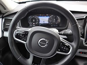 Volvo  D5 Momentum AWD*AZV*Navi*RFK