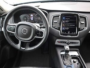 Volvo  D5 Momentum AWD*AZV*Navi*RFK